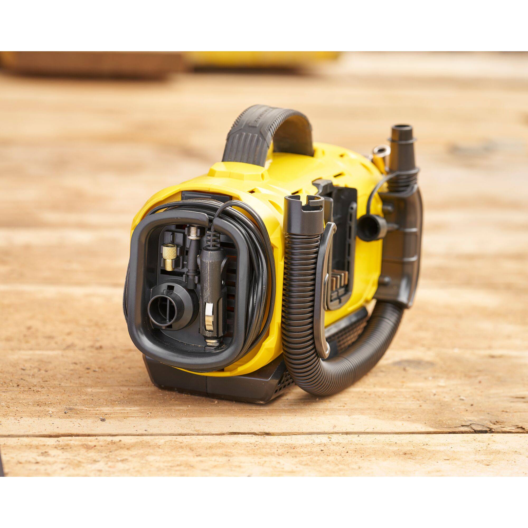 stanley - V20 Gonfleur Compresseur 11 Bars/ 160 Psi - Lithium 18V - Sans Batterie STANLEY FATMAX - SFMCE520B-QW - Image 5