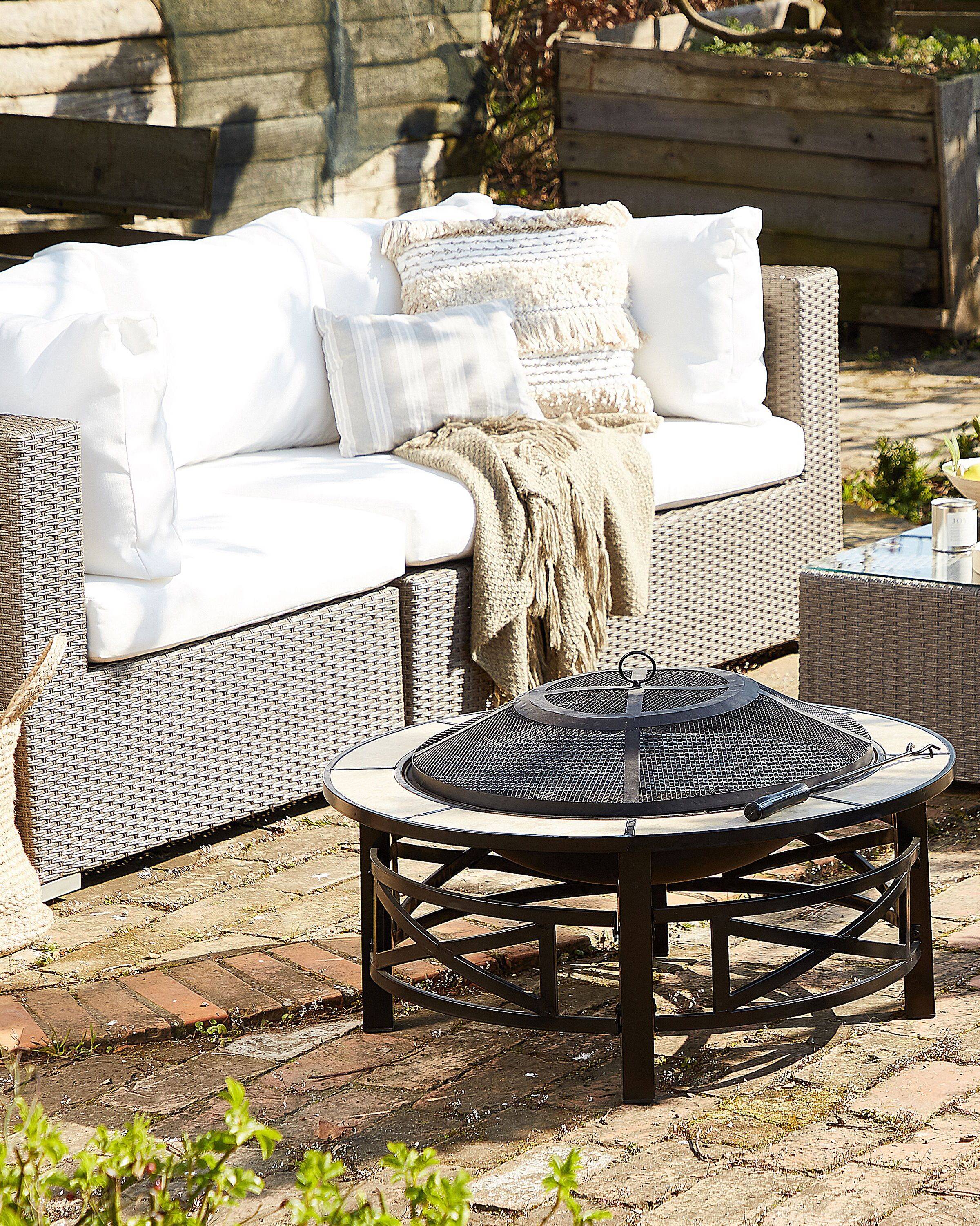 Beliani - Braséro de Jardin en Acier Noir et Céramique Beige Chauffage Extérieur avec Fonction Barbecue Pratique et Elégant - Imagen 2