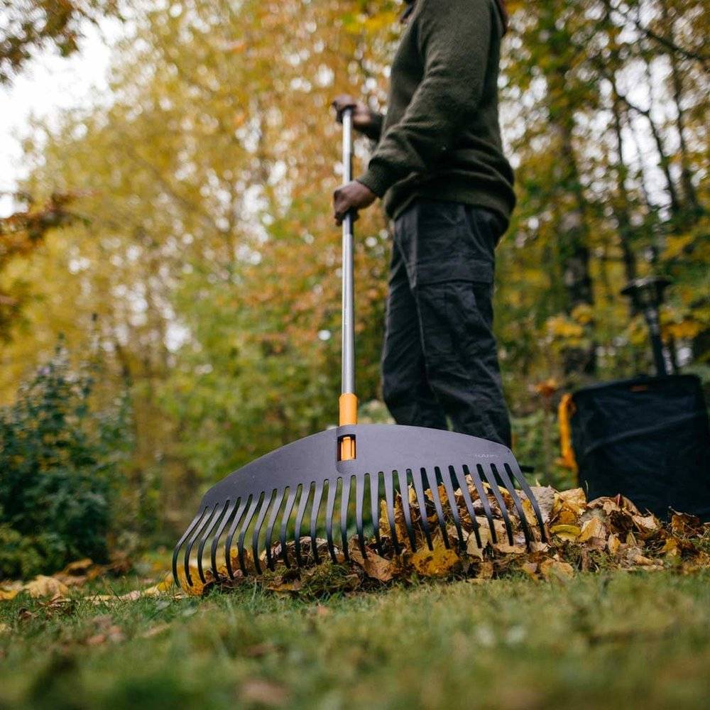 Fiskars - Balai à feuilles Ergonomic - Image 4