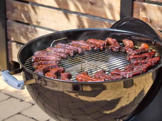 Weber - Barbecue à charbon Original Kettle 57 cm + Kit ustensiles Premium 2 pièces - Weber - Image 6