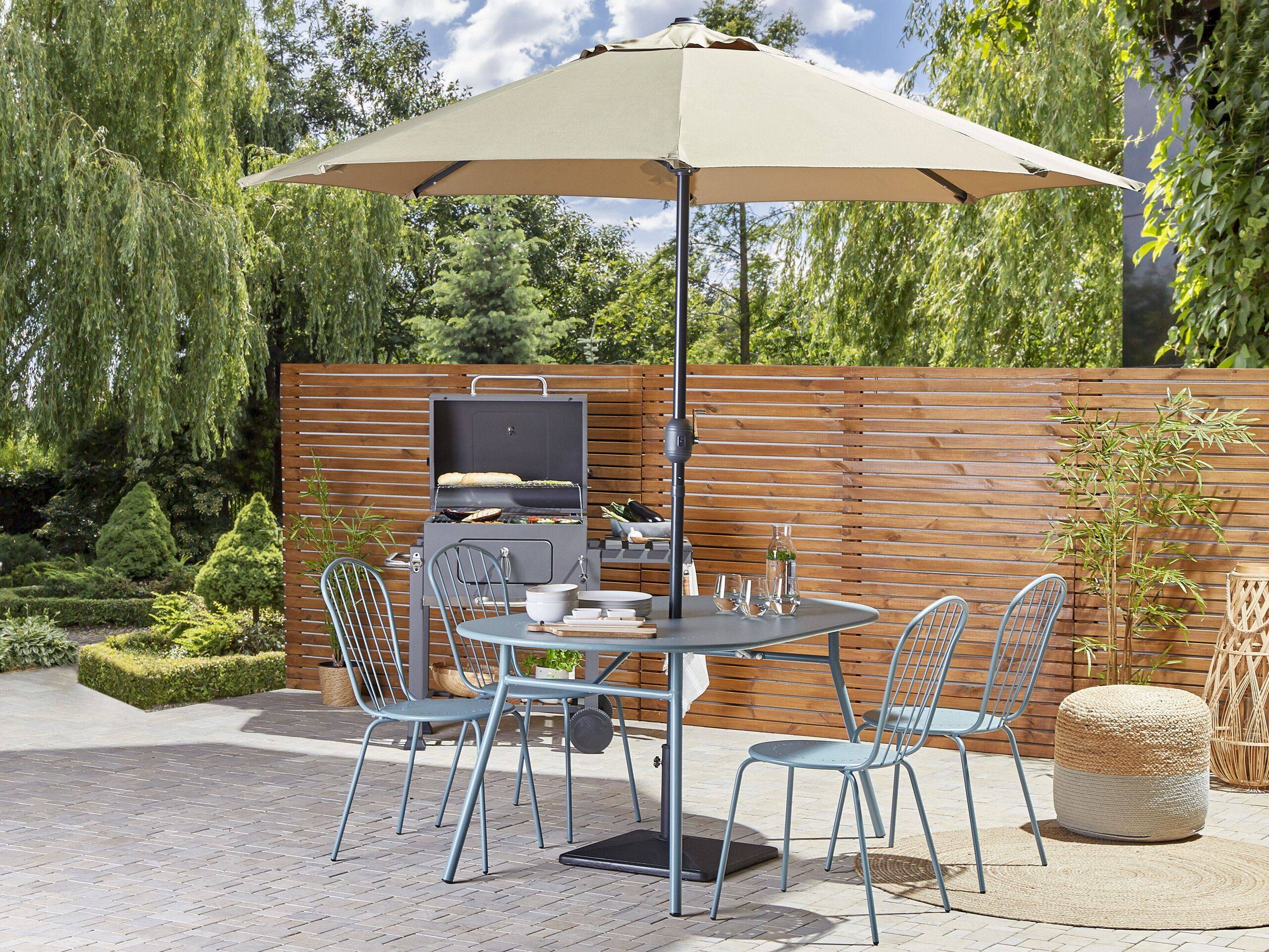 Beliani - Ensemble de Salle à Manger de Jardin Bleu en Acier Table Ovale avec 4 Chaises et Parasol (16 Variantes) Pour Repas Convivial en Extérieur - Imagen 2