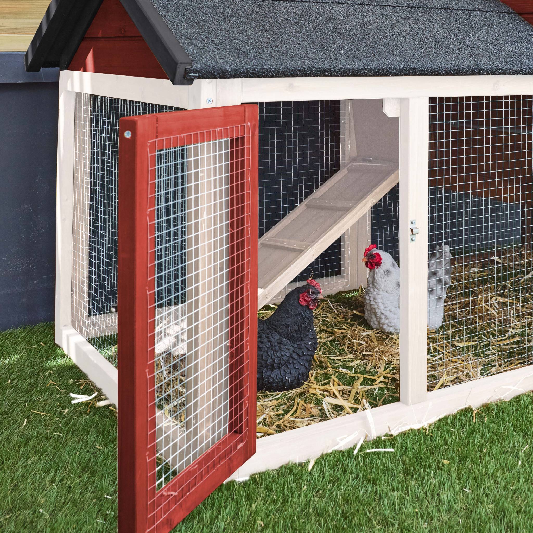 sweeek - Poulailler en bois rouge GALINETTE. 3 poules. cage à poule avec enclos | sweeek - Image 4