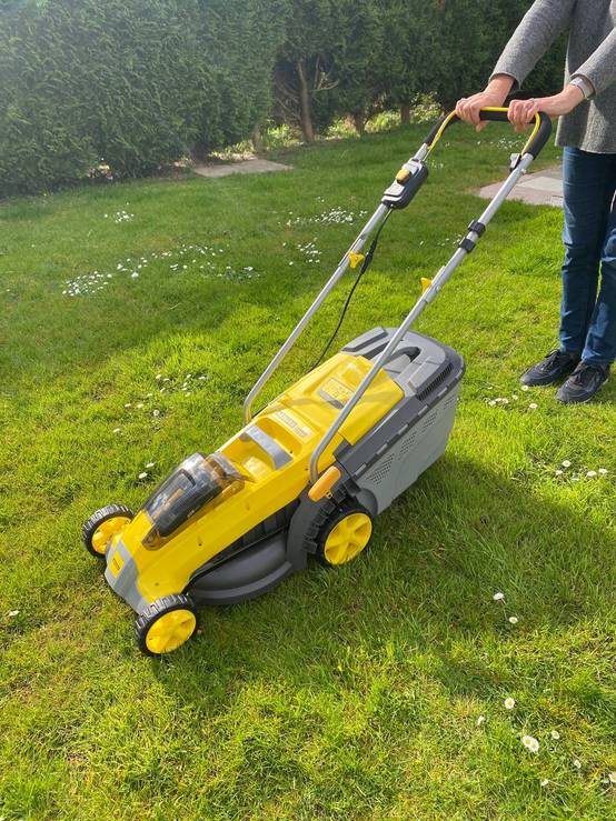 Tondeuse à batterie NEMURA 40V + 2 Batteries 4Ah + Chargeur rapide - Coupe de 37cm - Mulching + Ramassage - Image 5