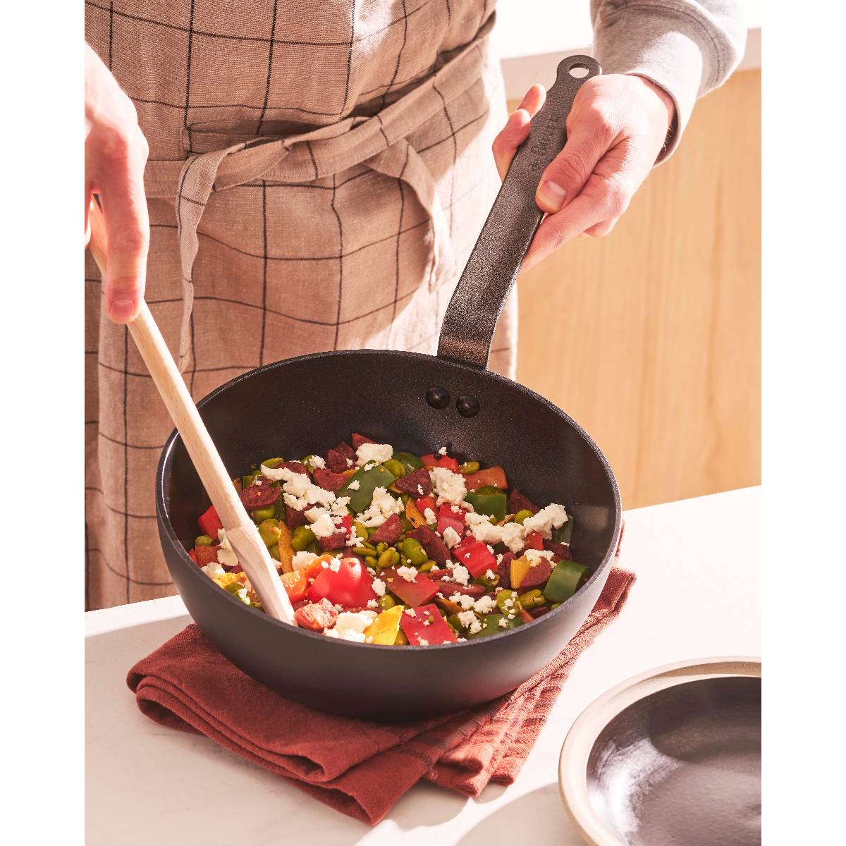 Sauteuse bombée antiadhésive céramique 28cm 8228.28 De Buyer - Image 3
