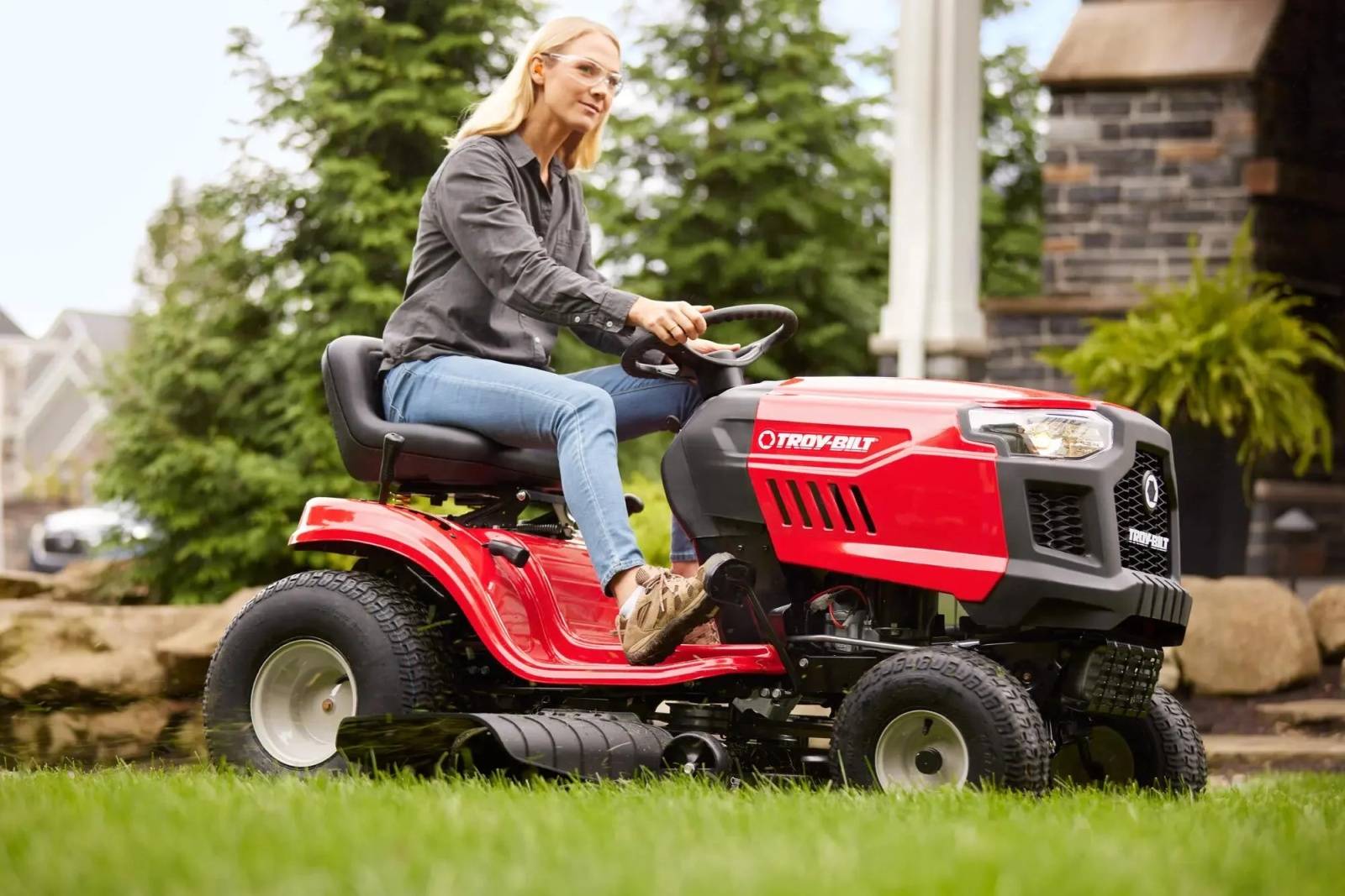 Troy Bilt - Tondeuse autoportée Pony ramassage intégré 92T-R SELECT, 92CM Troy Bilt - Imagen 4