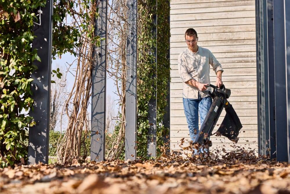 Alpina - Kit Souffleur/Aspirateur/Broyeur AV 20 Li, 20 V (0,6 kW), inclut 2 batteries 4 Ah + double chargeur, bac de ramassage 45 L - Alpina - Image 7