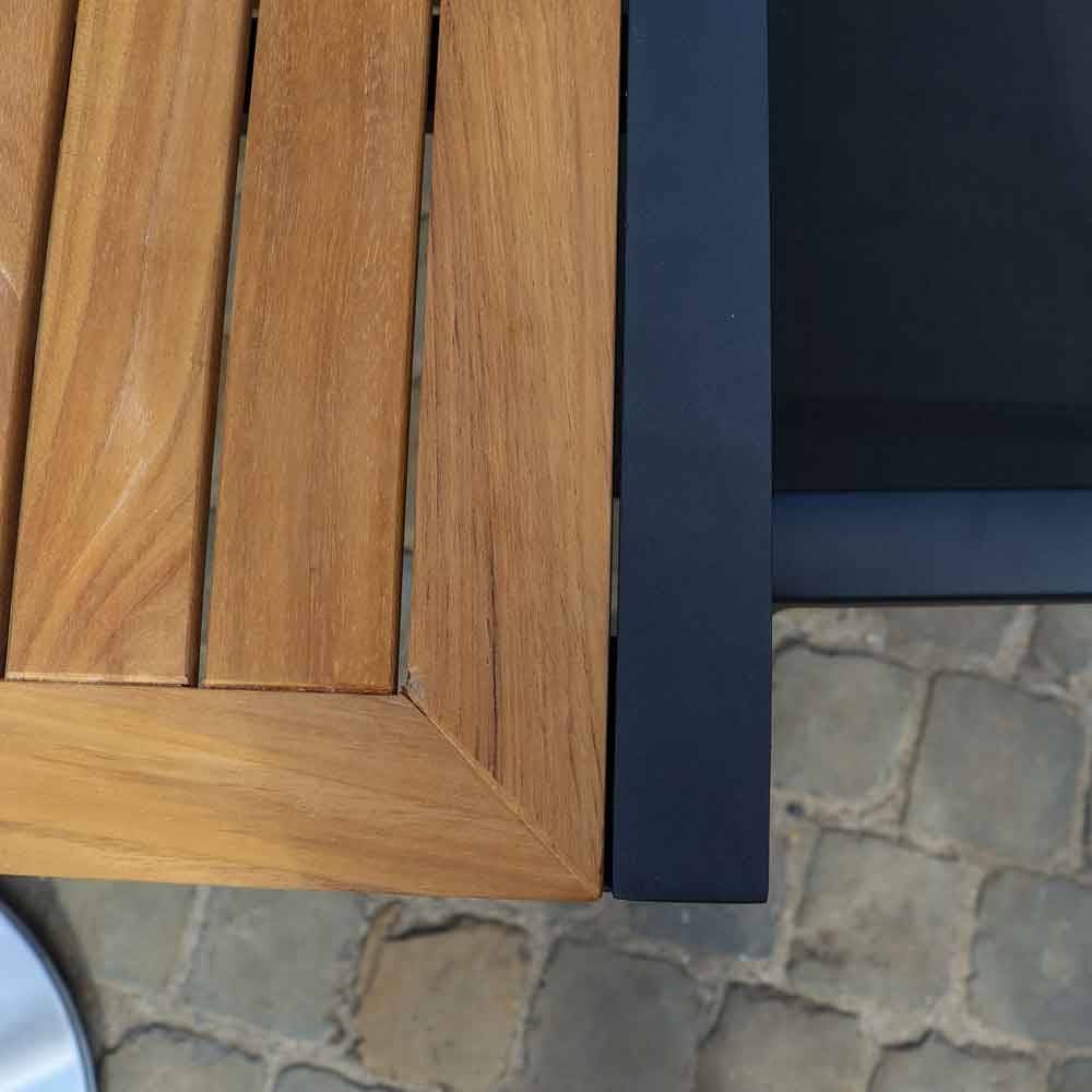 Wilsa Garden - Ensemble BALITECK 6/10p en aluminium noir et plateau en Teck avec 6 fauteuils et 4 chaises pliantes en aluminium et textilène - Imagen 4
