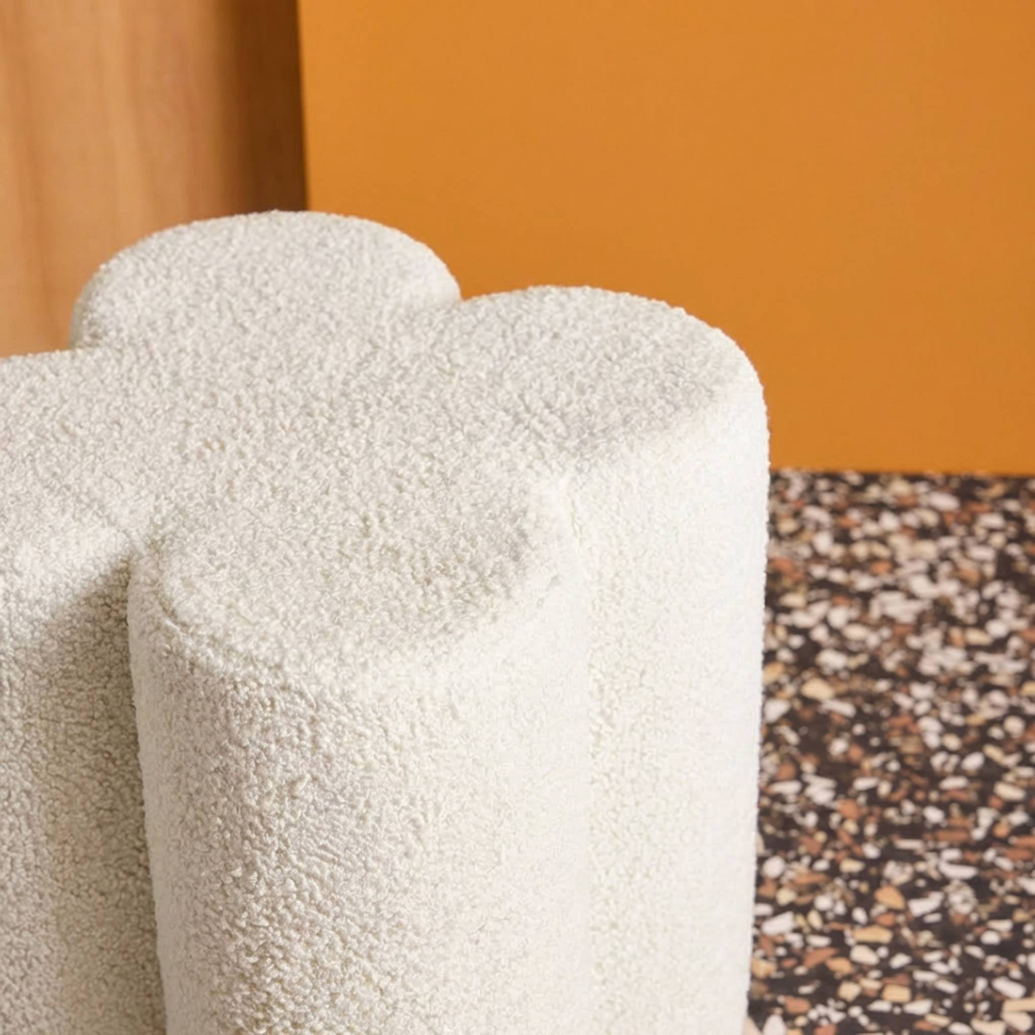 sweeek - Pouf tabouret trèfle bouclette blanc Ø38 x H 40cm - Clover | sweeek - Image 5