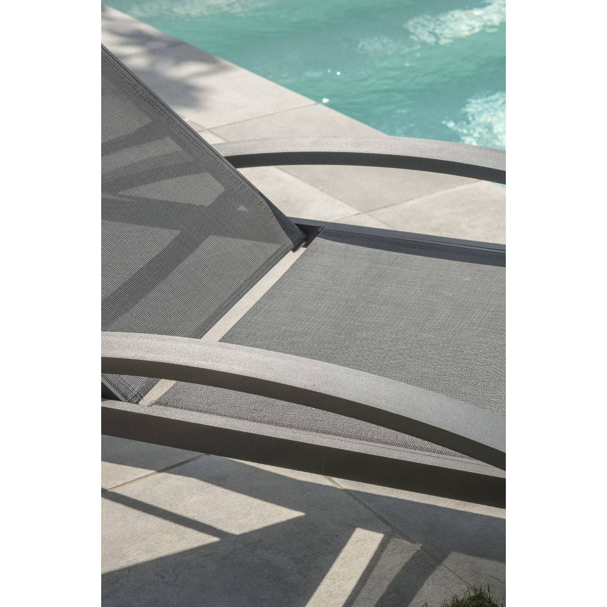 Dcb Garden - Lot de 2 Bains de Soleil Empilables "Barcelona" 195cm Noir - Imagen 3