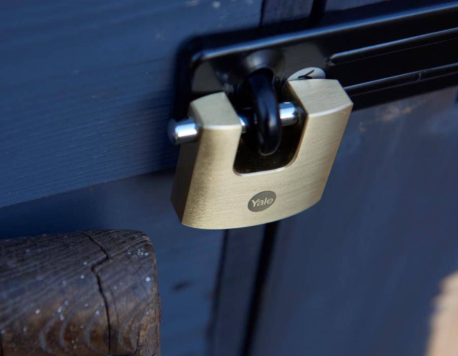 Cadenas rectangulaire YALE laiton - 70 mm - 3 Clés - 24319000 - Imagen 2