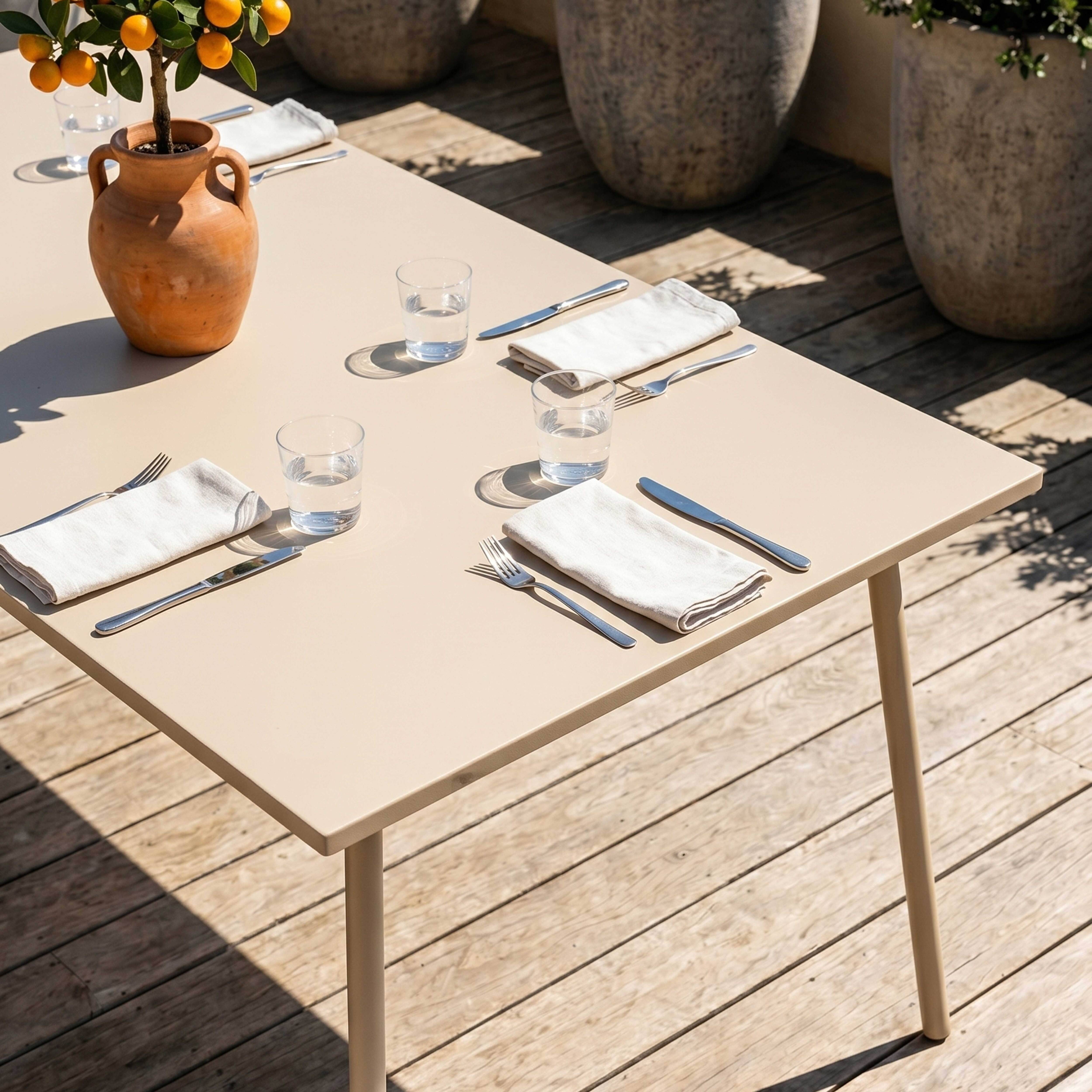 Oviala - Table de jardin rectangulaire en métal 8 places 180 cm ivoire Palavas - Oviala - Imagen 4