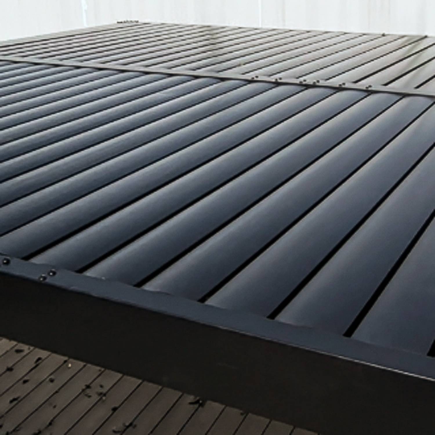 Pergola bioclimatique 4x3m structure et lames en aluminium noir NAXOS - Image 8