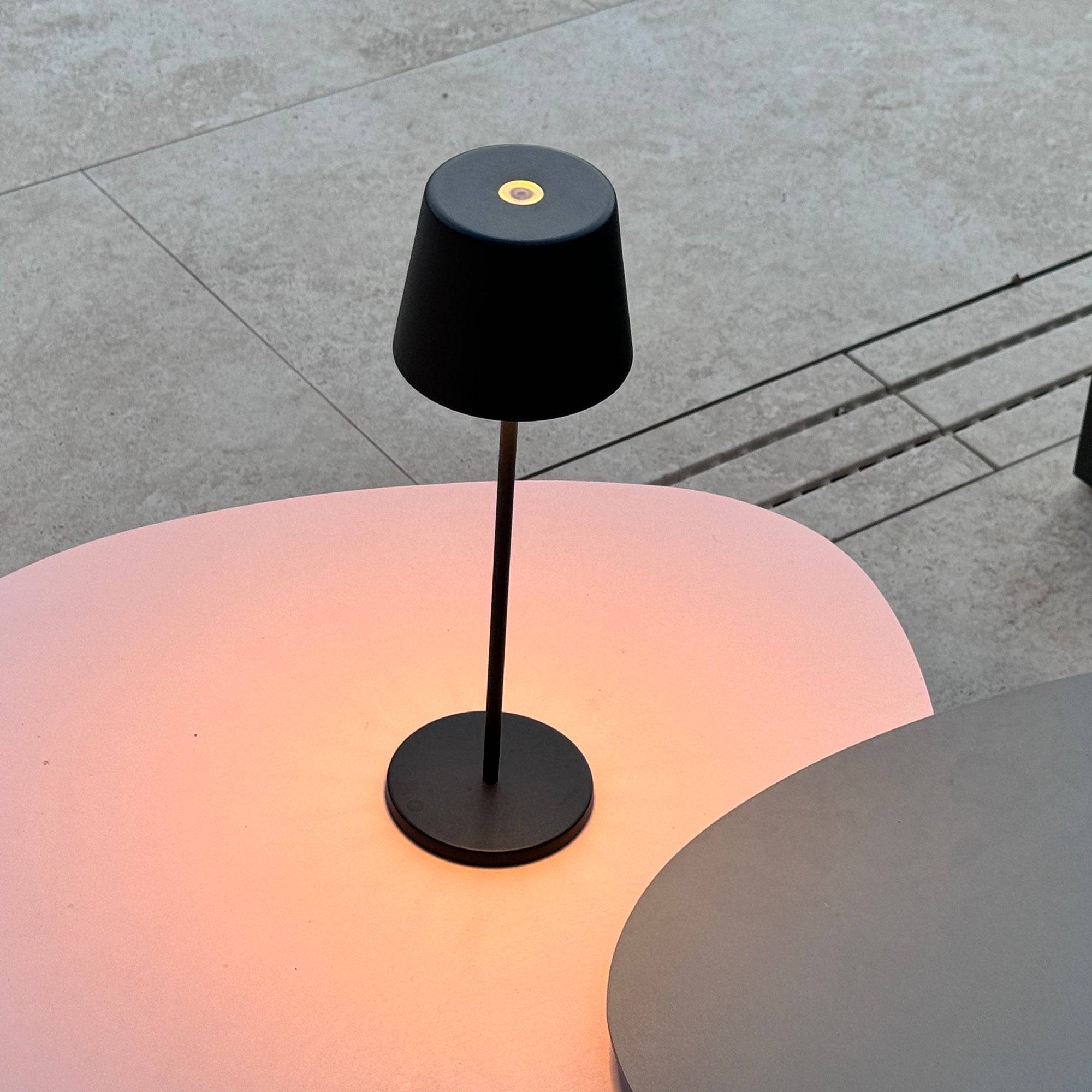 Lumisky - 6 Lampes de table KELLY Noir H38cm + base de chargement - Imagen 6