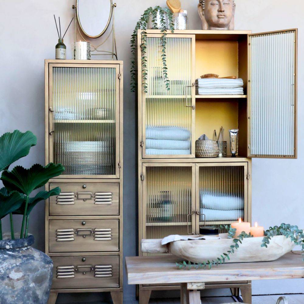 Chemin De Campagne - Armoire vitrine en fer laiton antique et verre 60 x 33 x 149.5 cm Chemin de campagne - Imagen 2