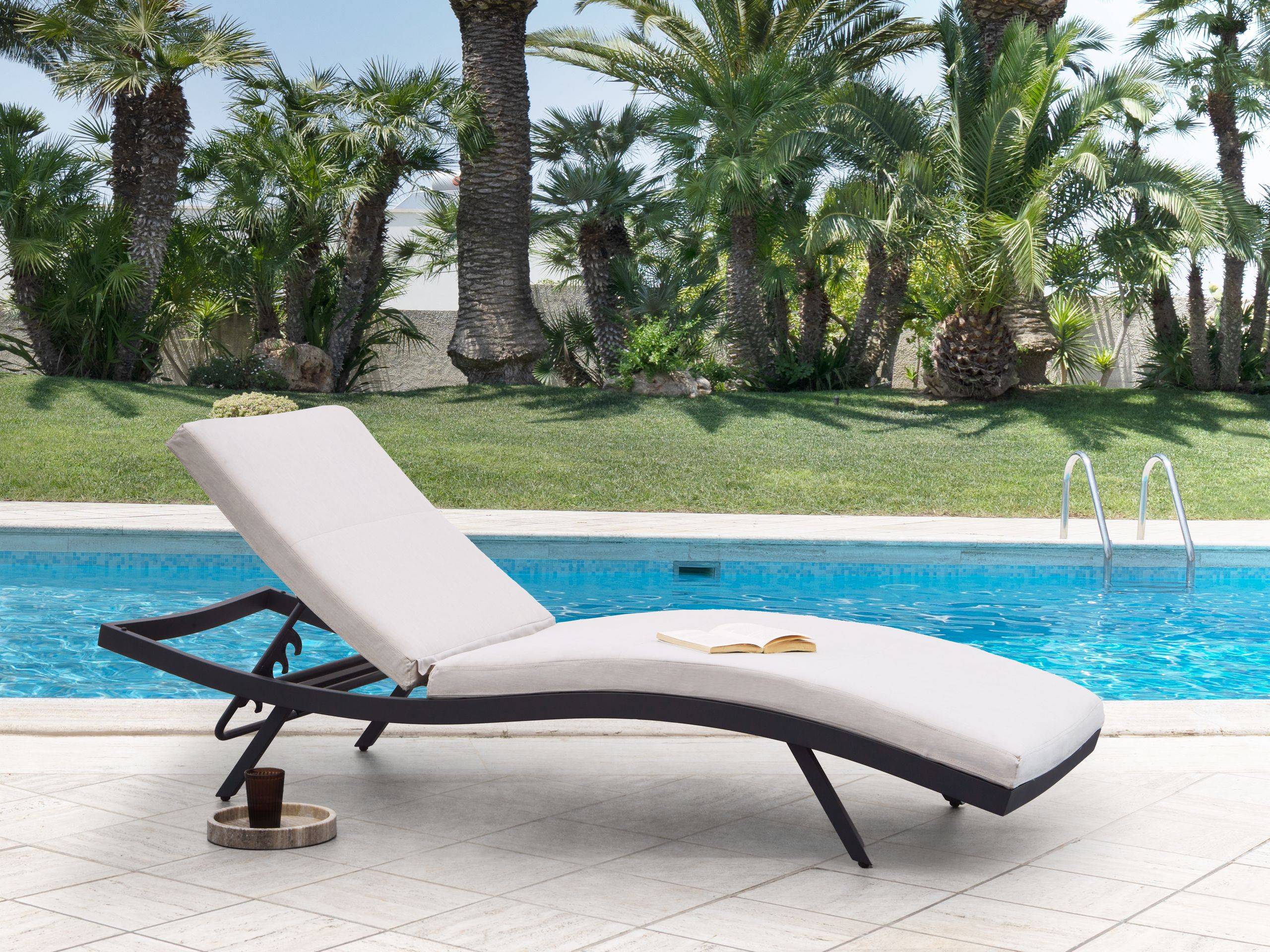 Beliani - Chaise longue Aluminium Beige clair AMELIA - Beliani