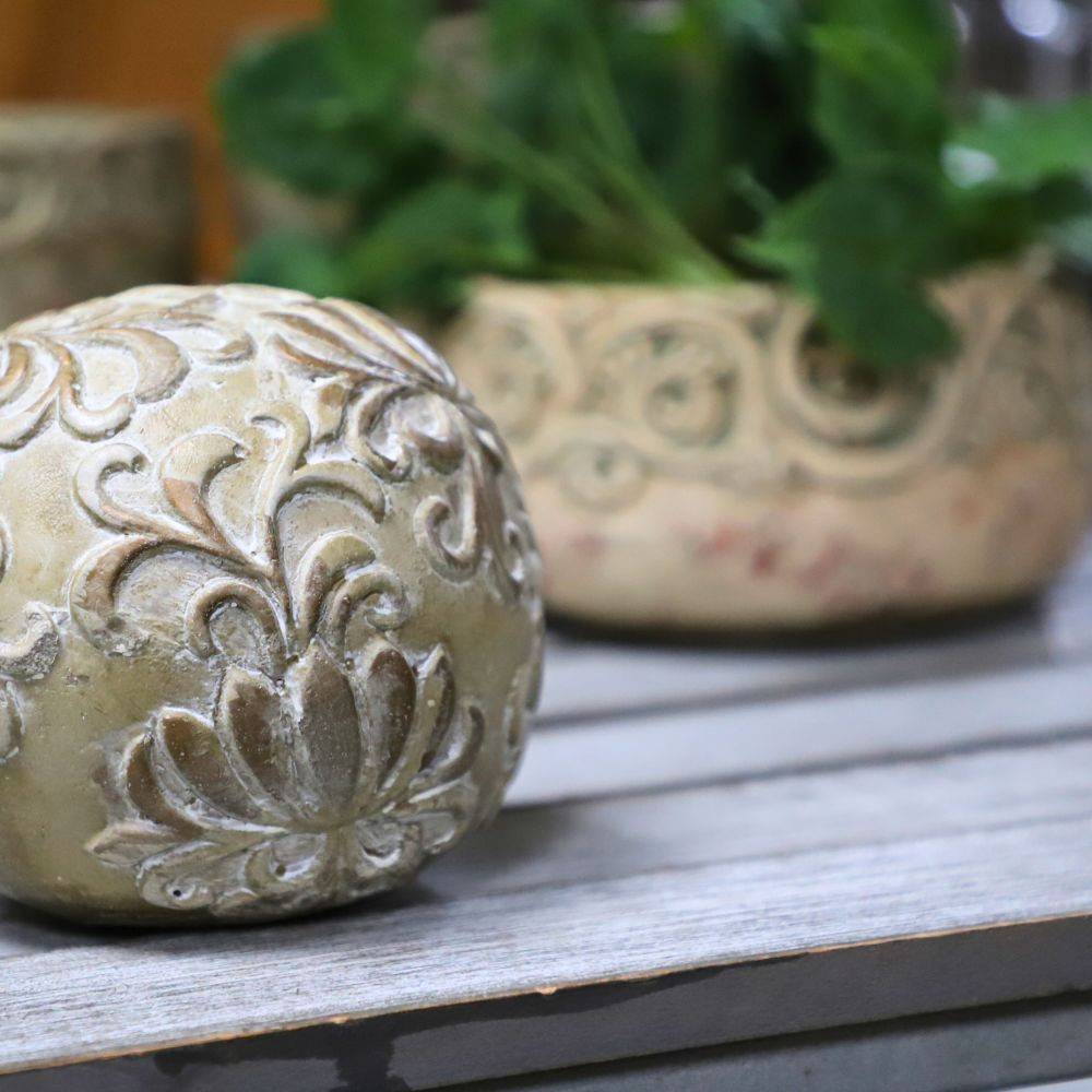 Chemin De Campagne - Boule décorative motifs "Arabesques" Ø13.5 cm Chemin de campagne - Imagen 5