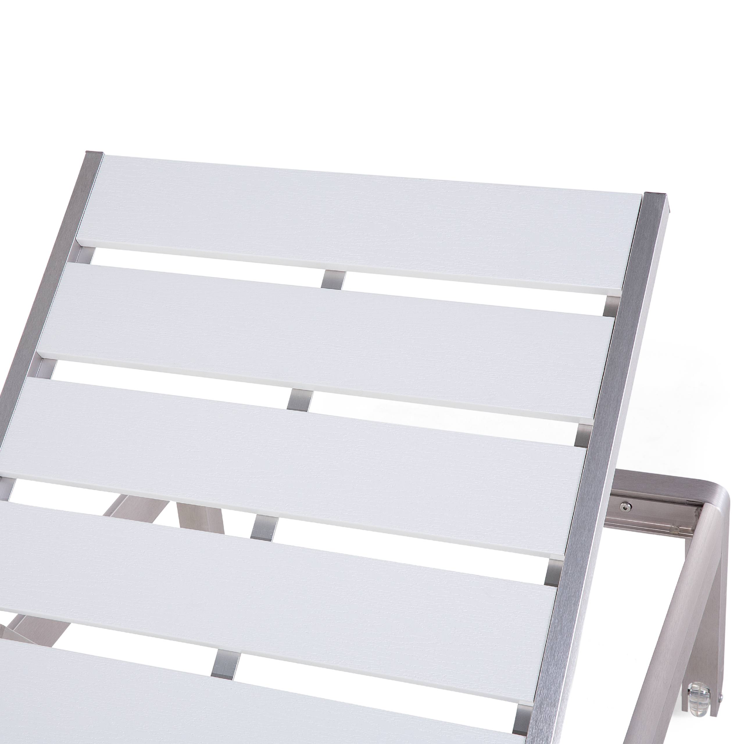 Beliani - Chaise Longue Effet Bois Blanc en Aluminium Transat Inclinable Solide et Résistant pour Jardin ou Terrasse Moderne - Imagen 6