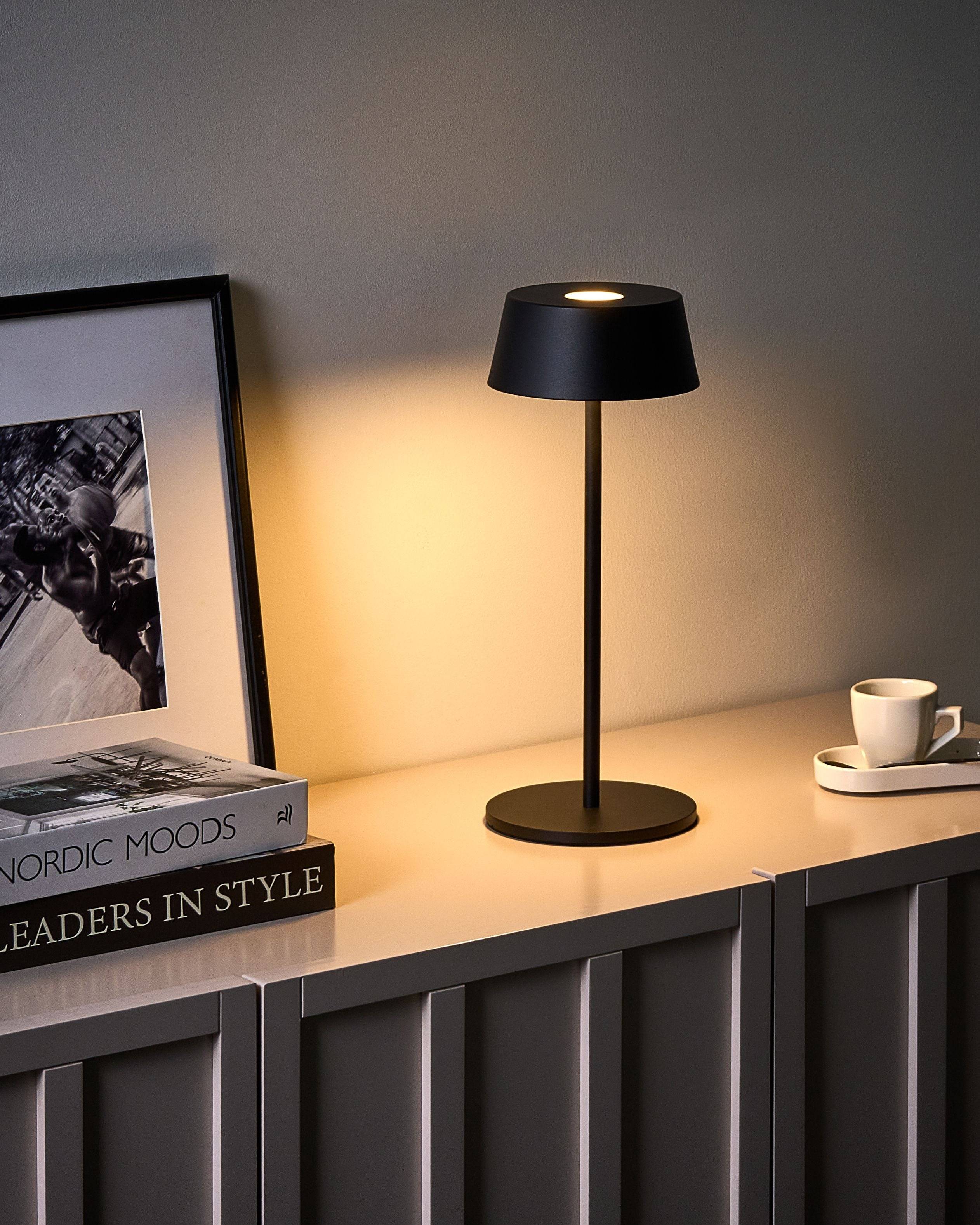 Beliani - Lampe de table d'extérieur Métal Noir GUDER - 15x15x36- Beliani