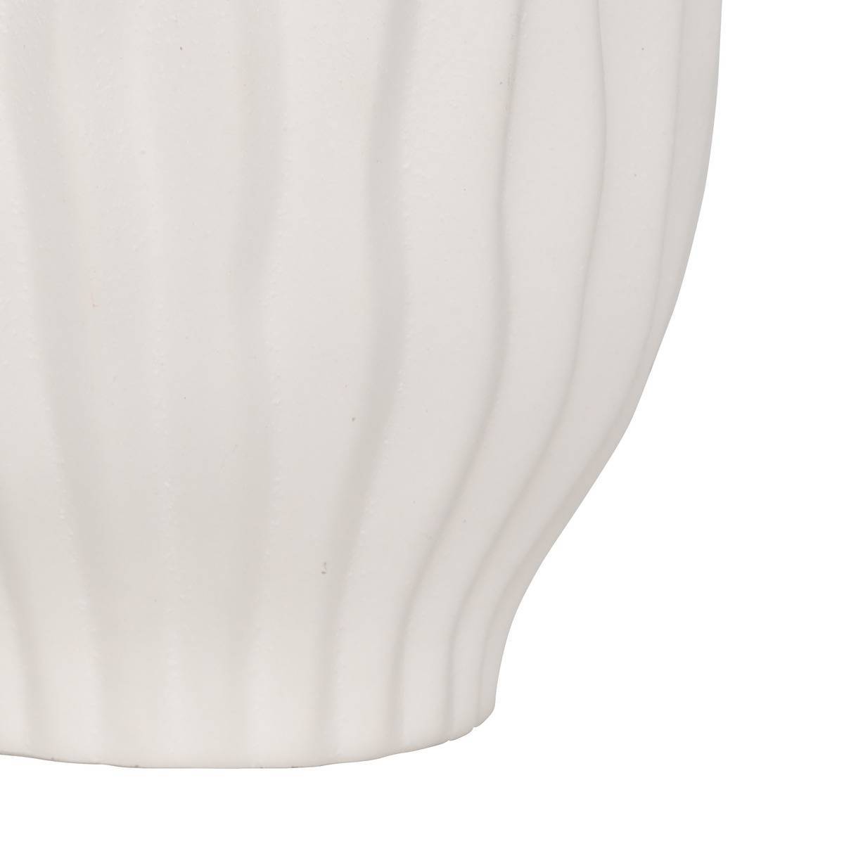 Atmosphera - Vase strié "Fernan" céramique blanc H22cm - Atmosphera Créateur d'intérieur - Image 5