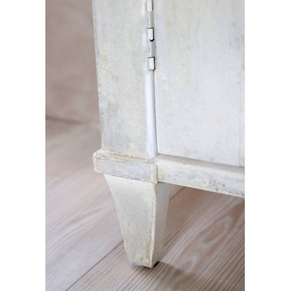 Chemin De Campagne - Buffet 2 portes en bois de pin blanc antique 153 x 51.5 x 112 cm Chemin de campagne - Imagen 6
