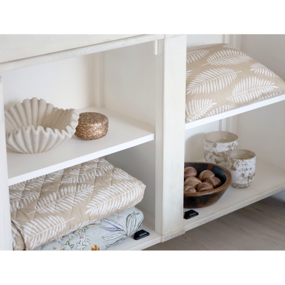 Chemin De Campagne - Buffet 2 portes en bois de pin blanc antique 153 x 51.5 x 112 cm Chemin de campagne - Imagen 4