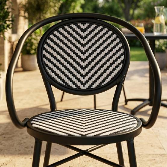 Oviala - Chaise de terrasse style bistrot parisien en aluminium et rotin noir Villiers - Oviala - Image 4