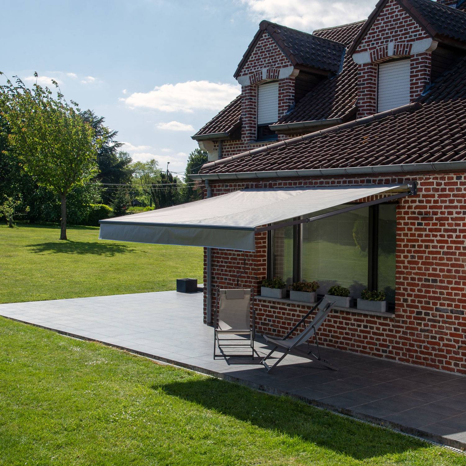 Happy Garden - Store banne SAULE 3,95 × 3m - Toile grise et structure grise - HAPPY GARDEN - Imagen 5