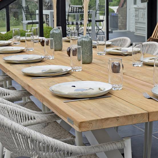 Table métal blanc et teck recyclé 300 cm, Conceptual - Gecko Jardin - Imagen 4