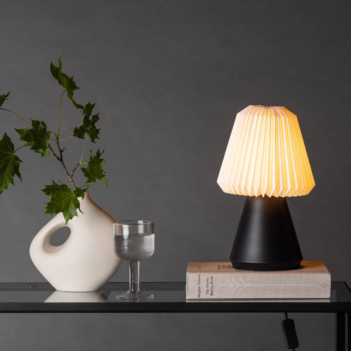 Venture Home - Lampe à poser en acier Fjällen - Image 9