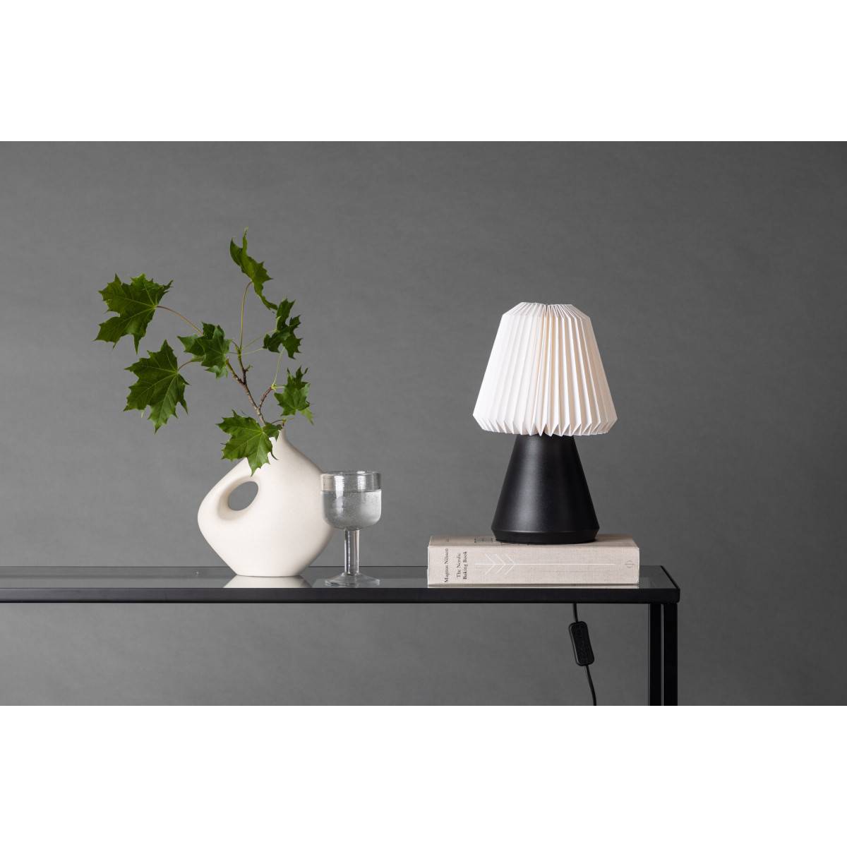 Venture Home - Lampe à poser en acier Fjällen - Image 10