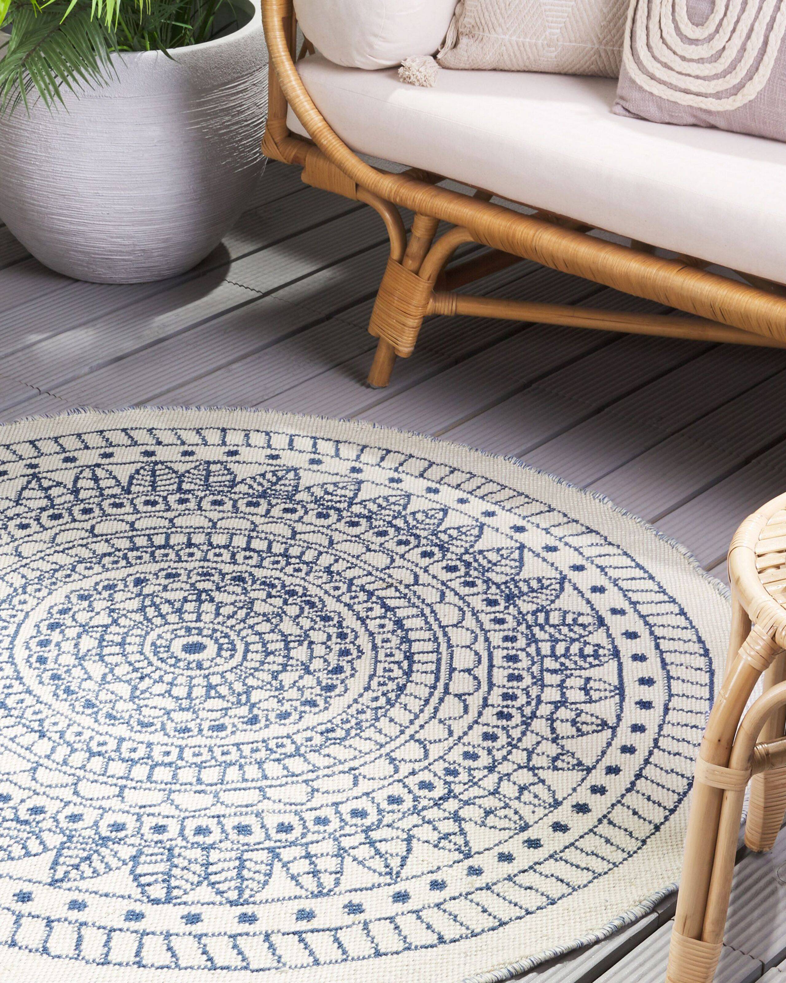 Beliani - Tapis Rond Bleu et Blanc en Plastique Motif Oriental pour Chambre ou Salon Bohème ø 140 cm Beliani - Imagen 1