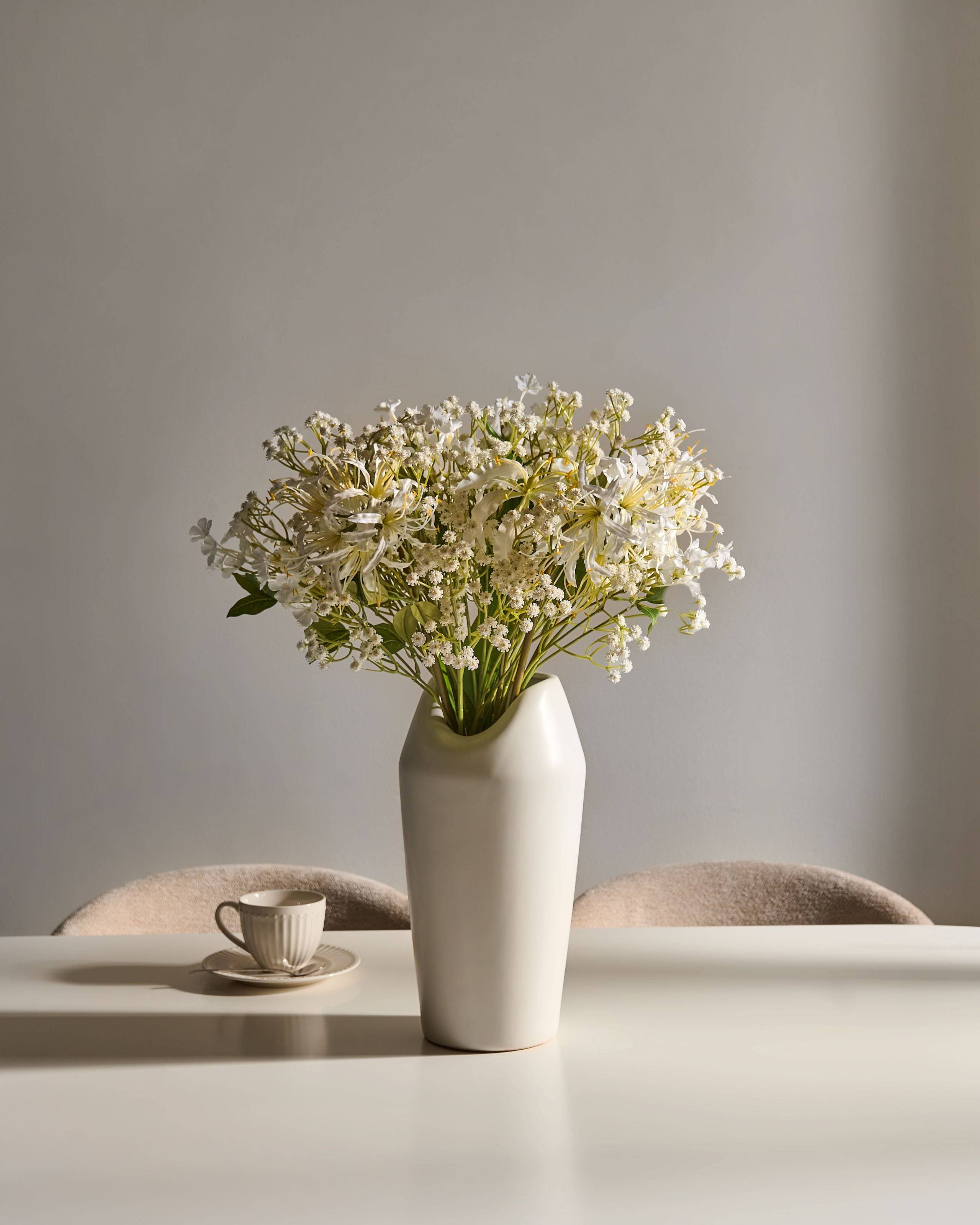 Beliani - Bouquet de fleurs artificielles Tissu Blanc VEIROS - 40x40x38- Beliani - Image 1