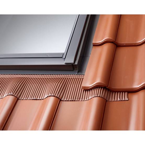 Raccord Rouge brun VELUX 55x70 cm pour tuile inférieure à 120mm - EDW CK01 0700C2 - Image 1