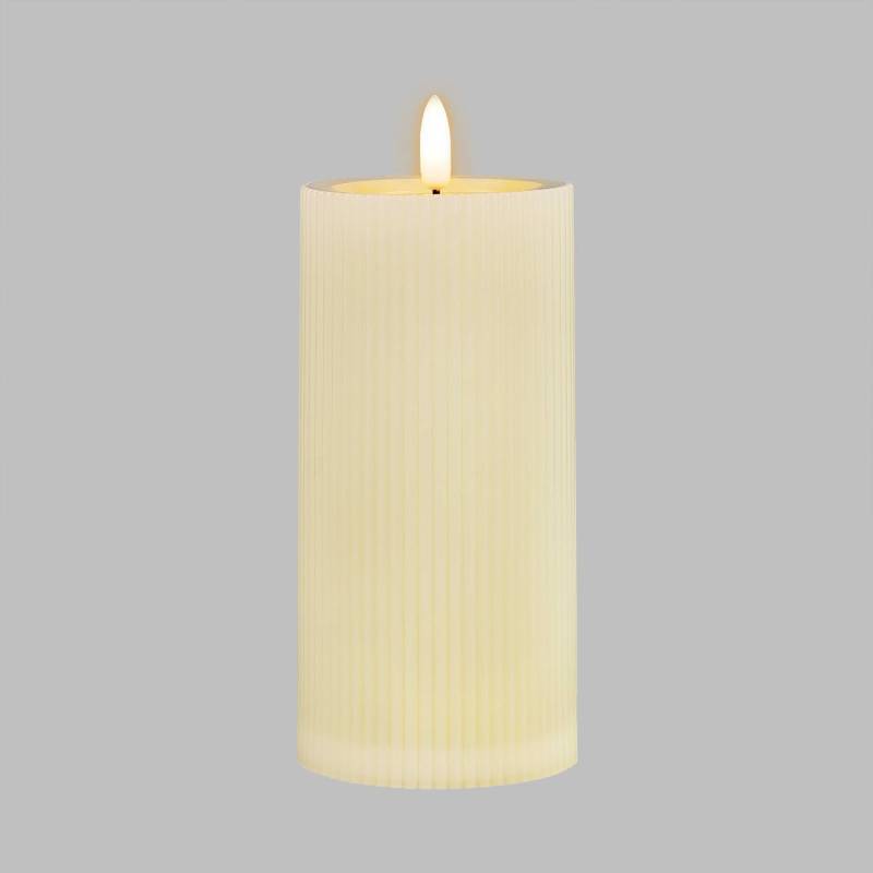 Bougie LED extérieur IP44 cylindrique avec nervures ø7,5cm H15cm effet cire Ivoire blanc chaud à piles - Image 1