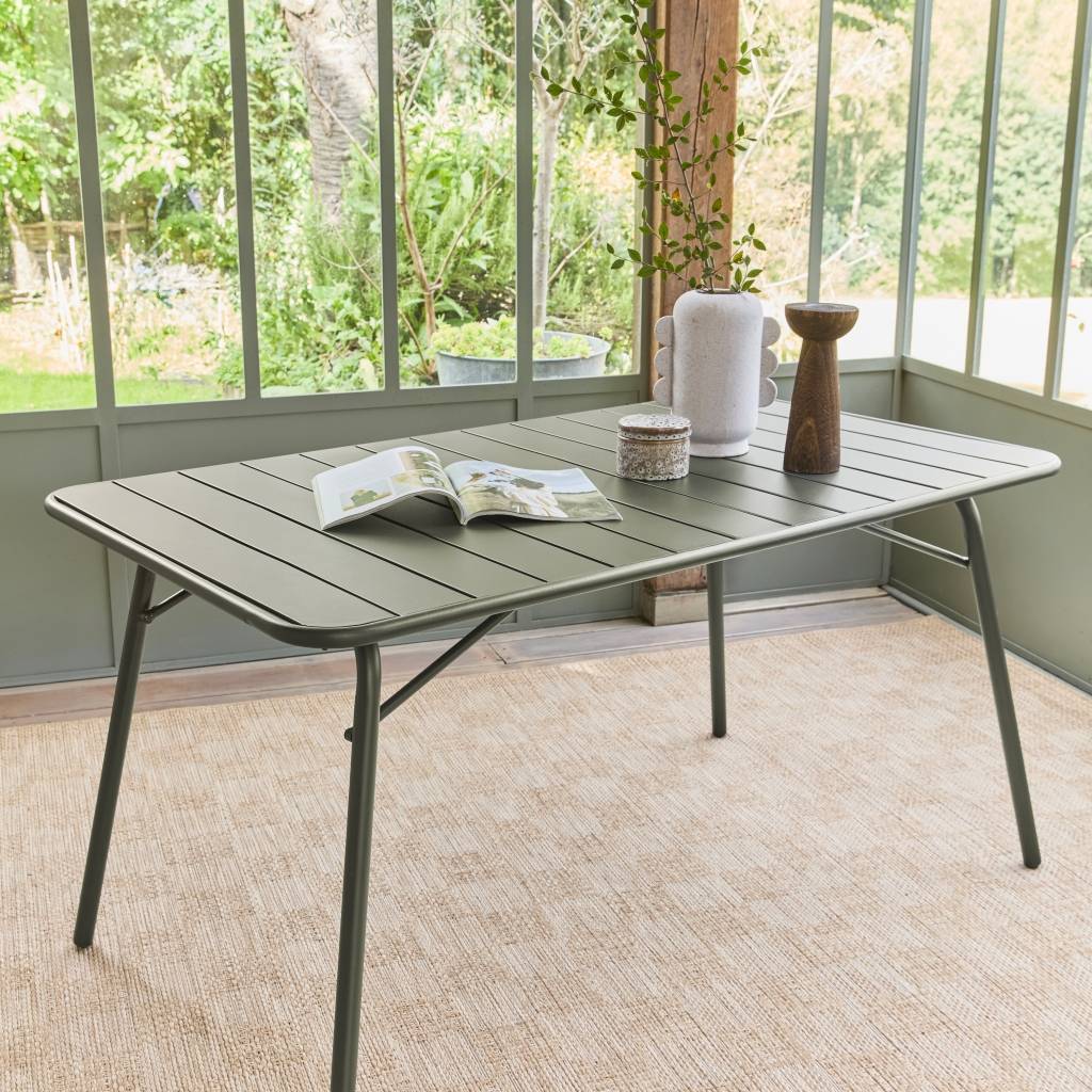 sweeek - Table de jardin pliante métal 6 places. kaki. Amelia. 140x80cm. traitement antirouille. lattes et bords arrondis | sweeek - Image 1