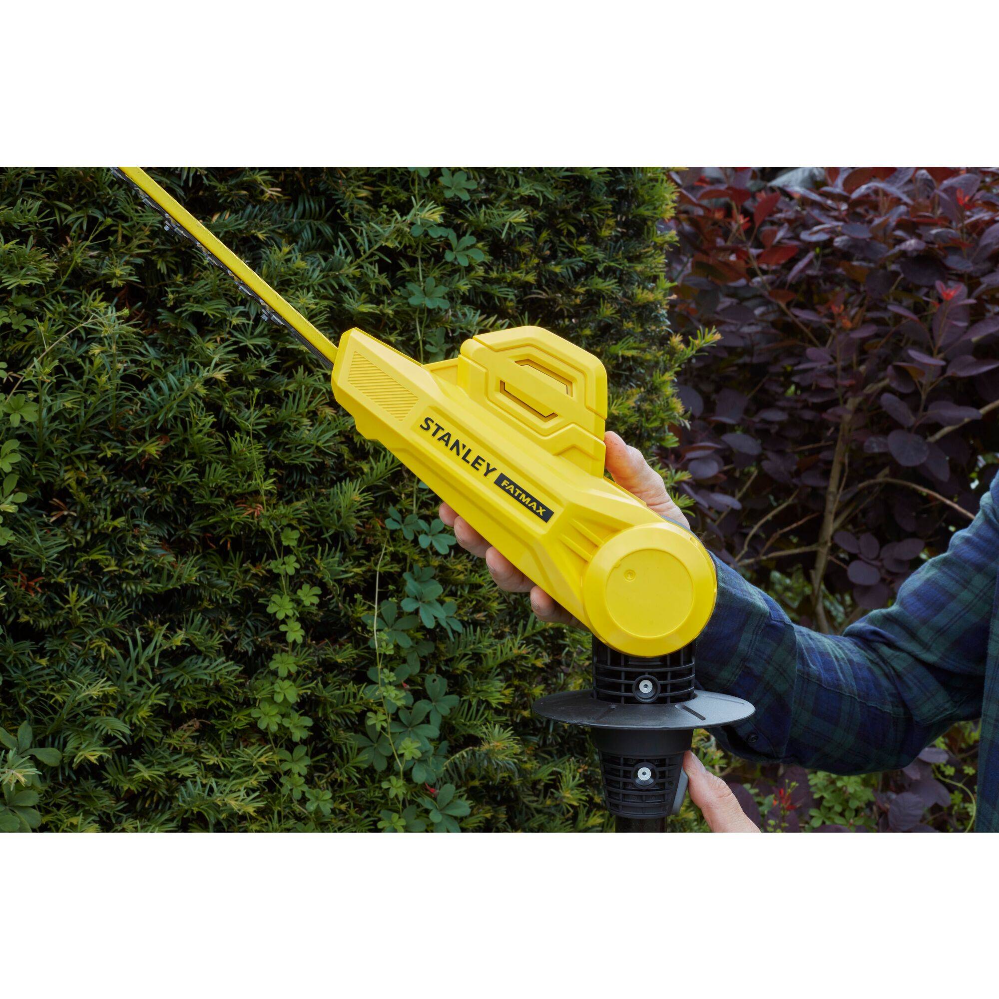 stanley - Taille-Haies sur Perche 18V STANLEY FATMAX V20 SFMCPH845M1-QW - 1 Batterie 4Ah + Chargeur - Image 3