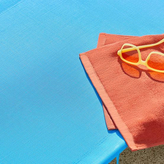 Bain de Soleil Transat de Jardin avec Appui-tête et Pochette latérale Pliable, Réglable et Inclinable Bleu L.198 x l.63 x H.65 cm SoBuy - Image 4