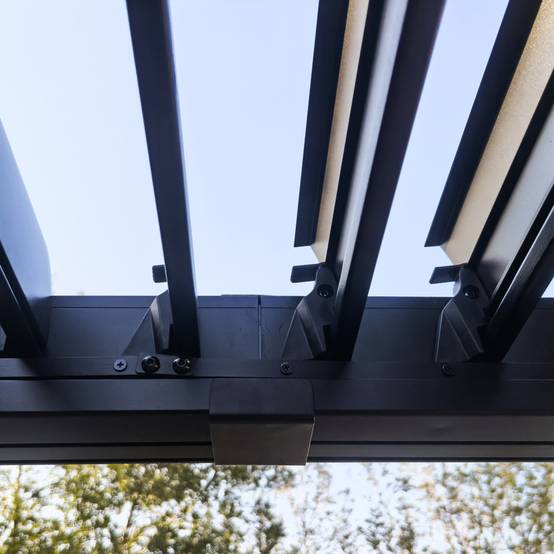Pergola bioclimatique structure et lames orientables en aluminium noir 4x3m RHODES - Image 6