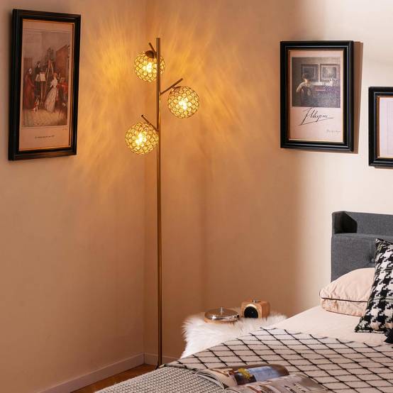 COSTWAY Lampadaire sur Pied Salon, 3 Globes avec Abat-jour,3 Culots d’ampoules E27, Poteau en Métal, Lampadaire Moderne pour Salon, Chambre, Or - Image 2