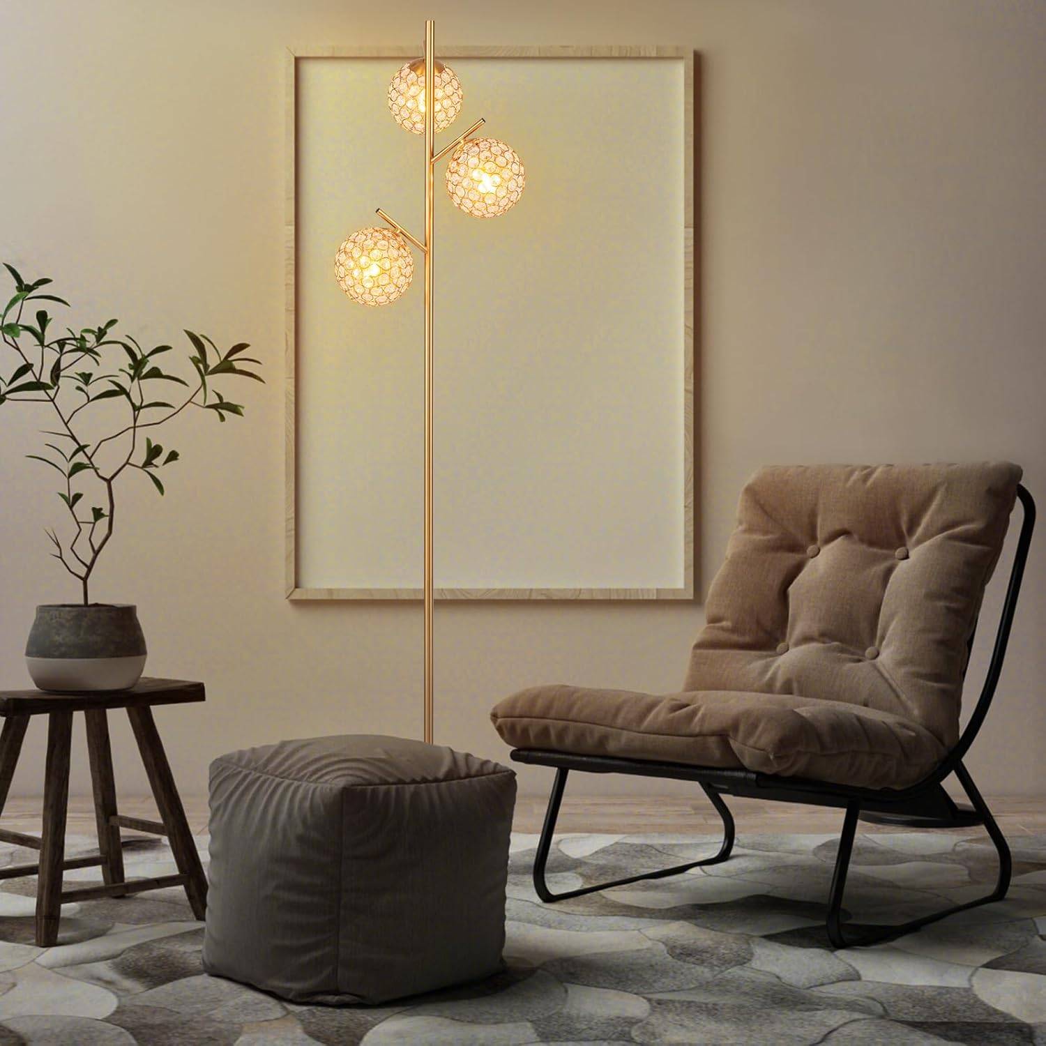 COSTWAY Lampadaire sur Pied Salon, 3 Globes avec Abat-jour,3 Culots d’ampoules E27, Poteau en Métal, Lampadaire Moderne pour Salon, Chambre, Or - Imagen 3