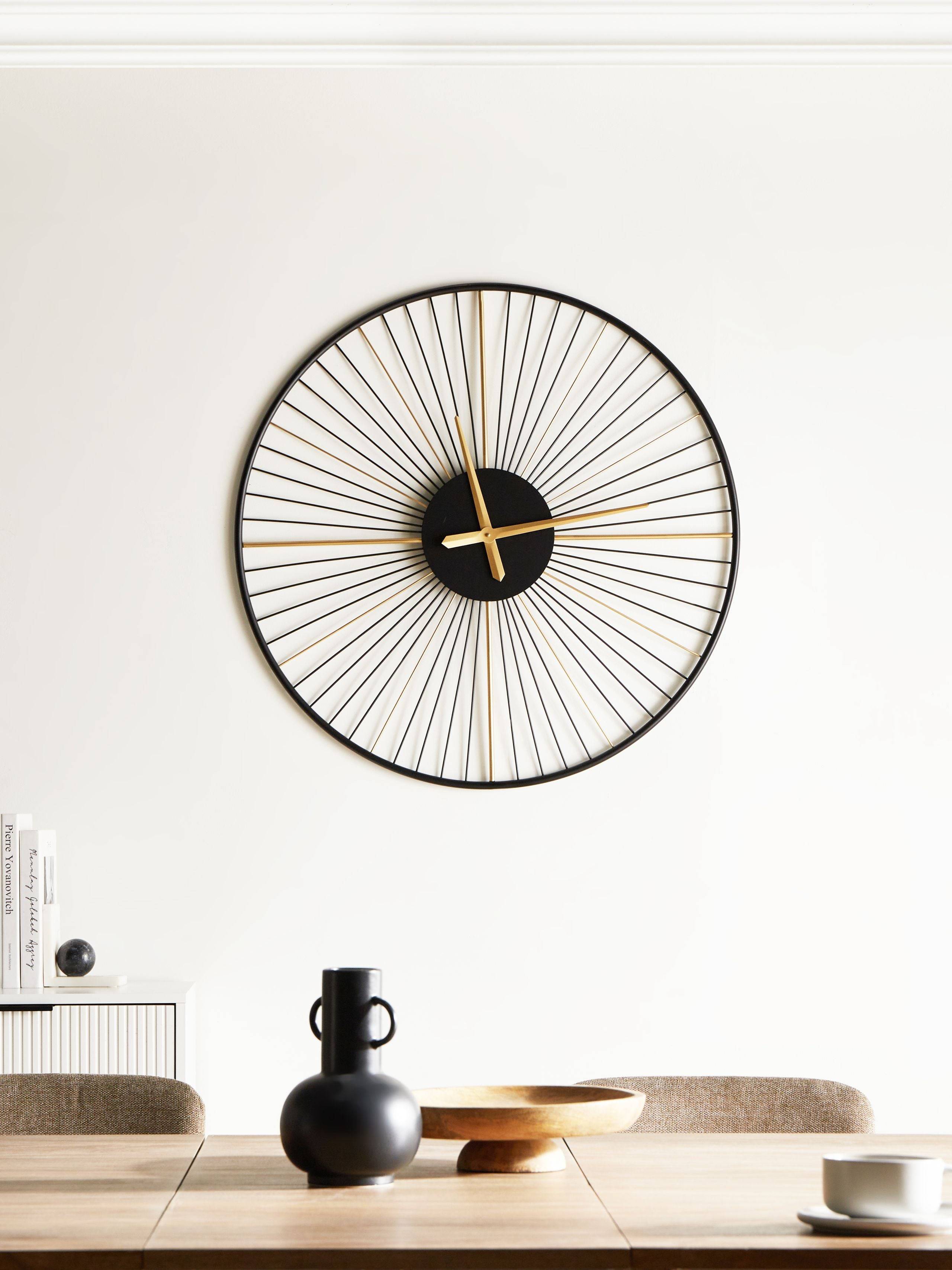 Beliani - Horloge murale Métal Noir SAZAIS - 80x4x80- Beliani