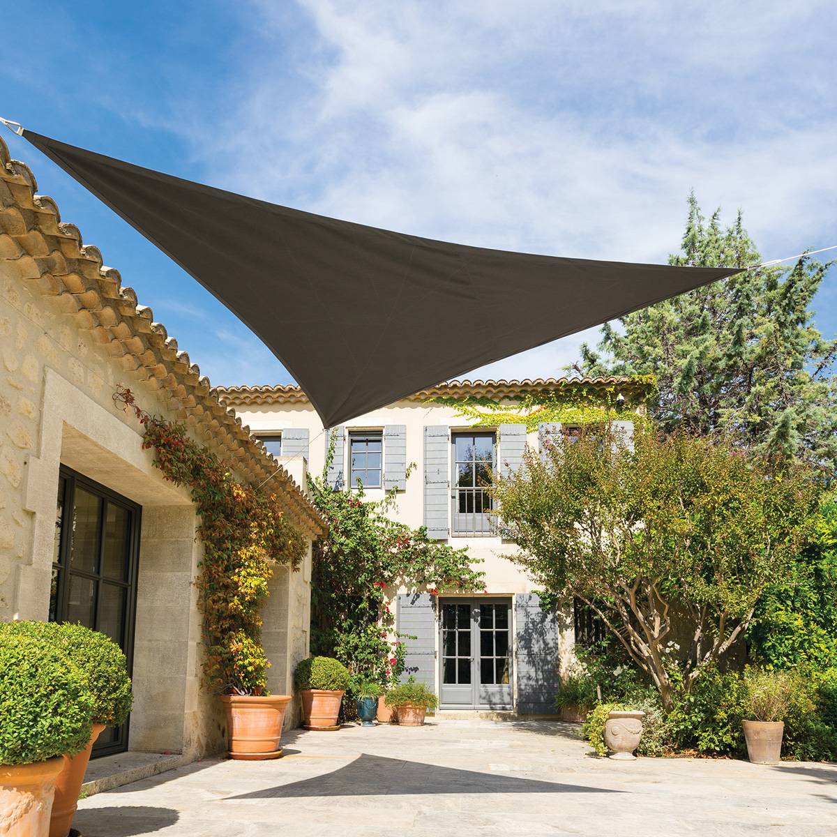 Hesperide - Voile d'ombrage triangulaire "Shae" ardoise 4x4x4m en polyester Hespéride - Imagen 4