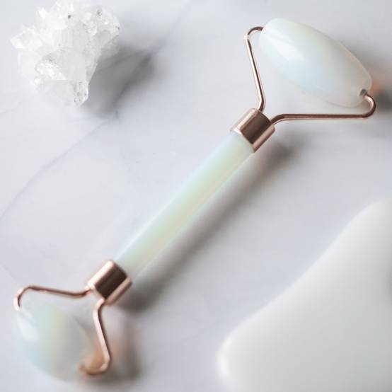 Set de 2 Jade Roller Blanc - Masseur Visage – Rouleau de Jade Naturel + Housse – Anti-Age -Rides & ridules -Routine Beauté - Sun&Sia - Image 1