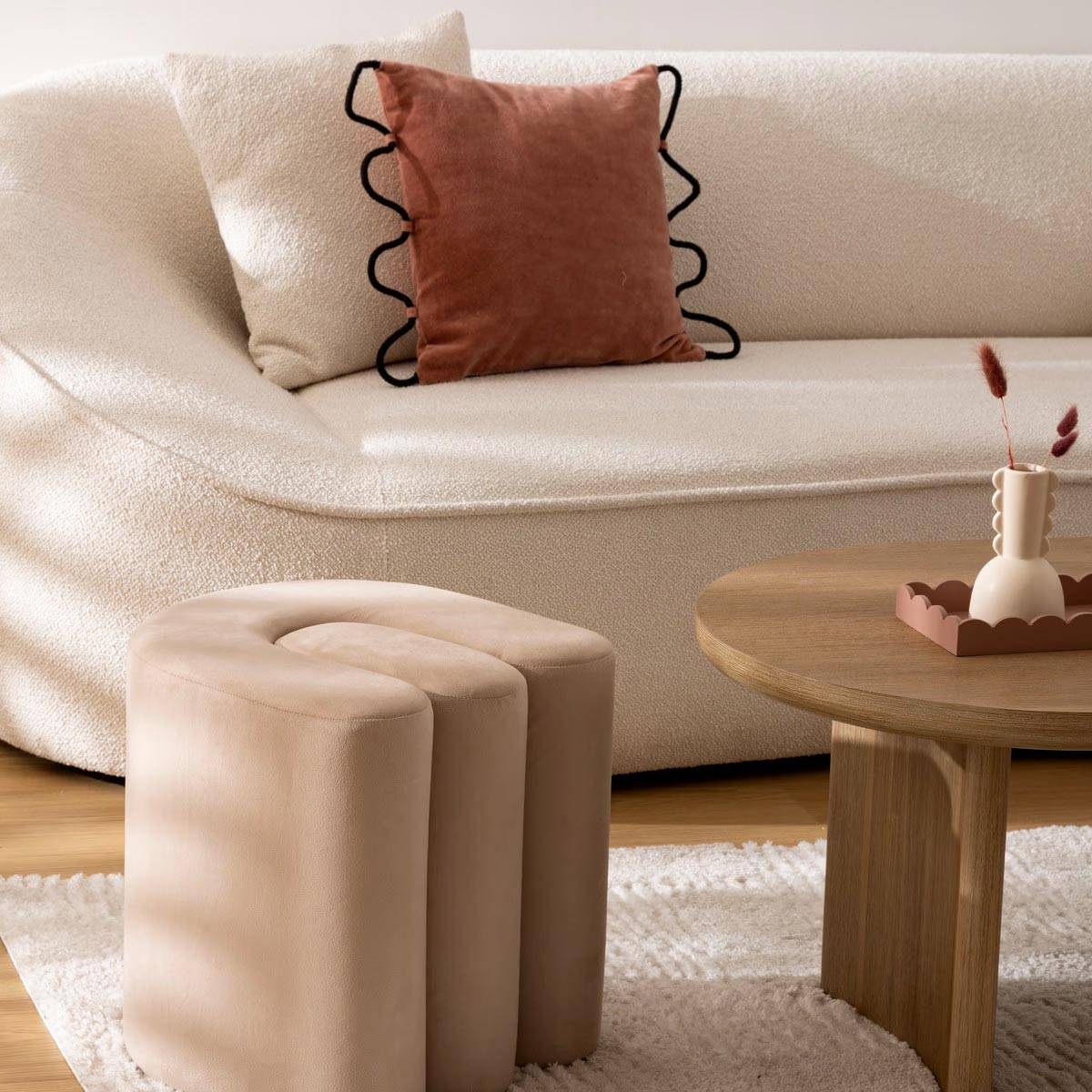 Atmosphera - Pouf velours Bolan beige 40x40cm - Atmosphera Créateur d'intérieur - Image 4