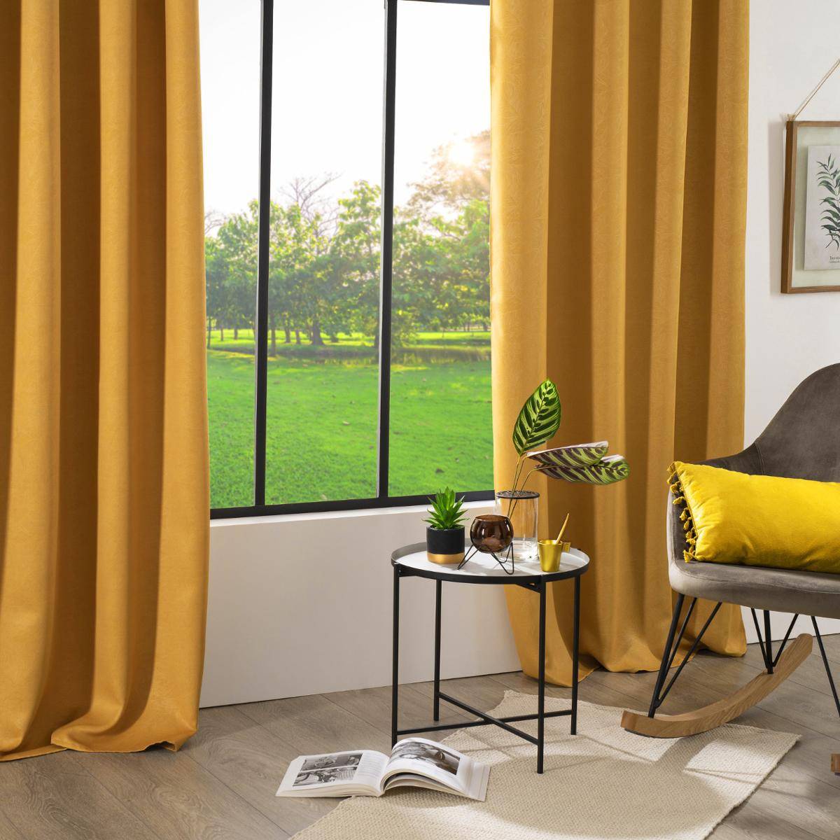 Atmosphera - Lot de 2 Rideaux à  œillets Occultant Ocre Feuille en relief 140 x 260 cm - Imagen 3