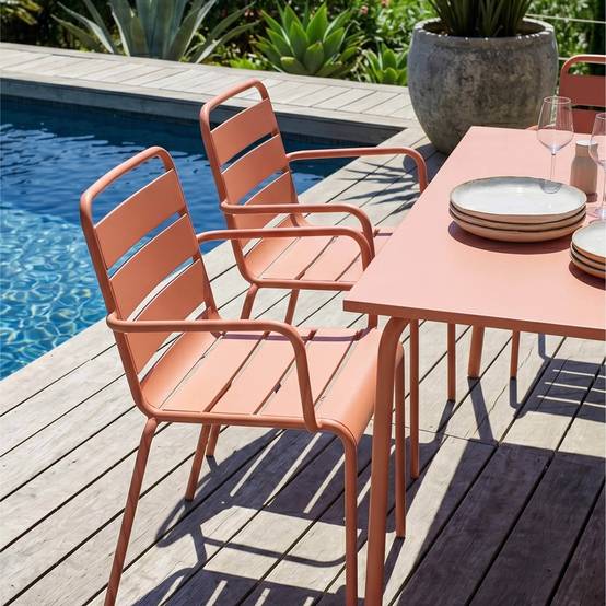 Oviala - Ensemble table de jardin carrée et 8 fauteuils en métal argile Palavas - Oviala - Imagen 4