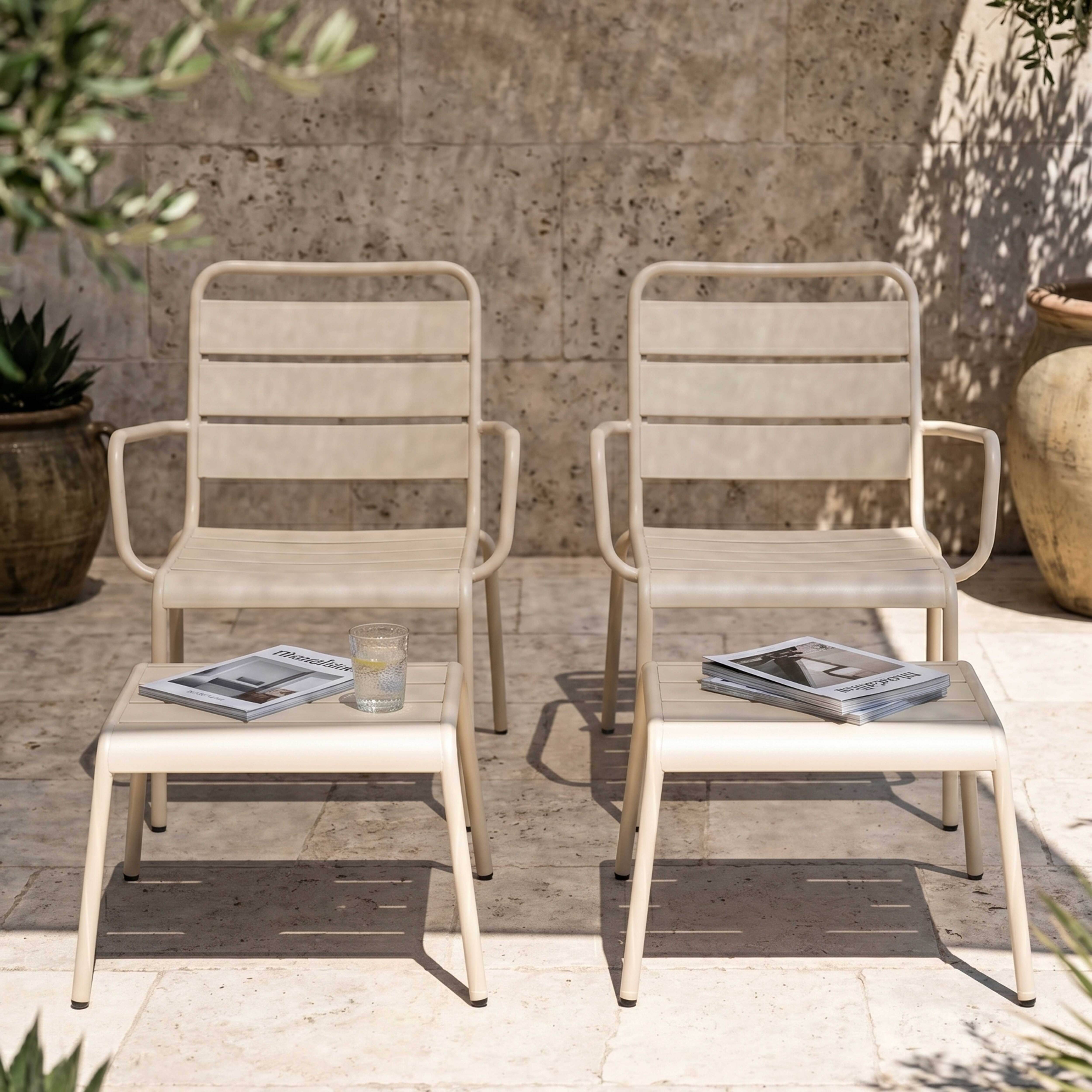 Oviala - Lot de 2 fauteuils relax avec repose-pieds en métal ivoire Palavas - Oviala - Imagen 4