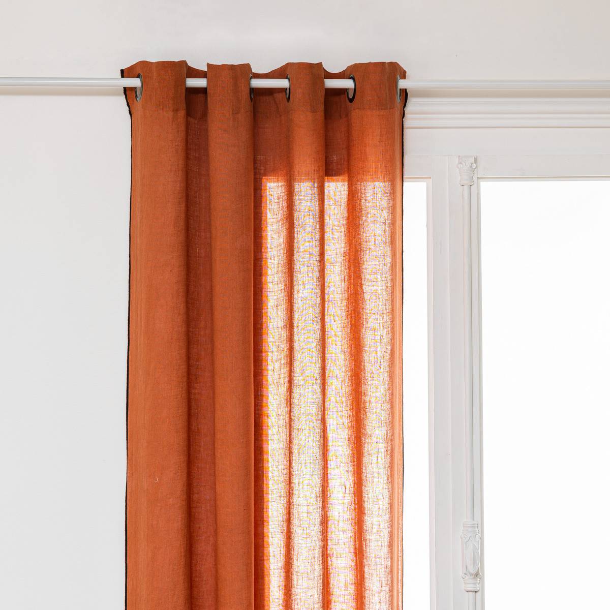 Atmosphera - Lot de 2 Rideaux à œillets en Lin Terracotta avec surpiqûre noire 130 x 260 cm - Imagen 2
