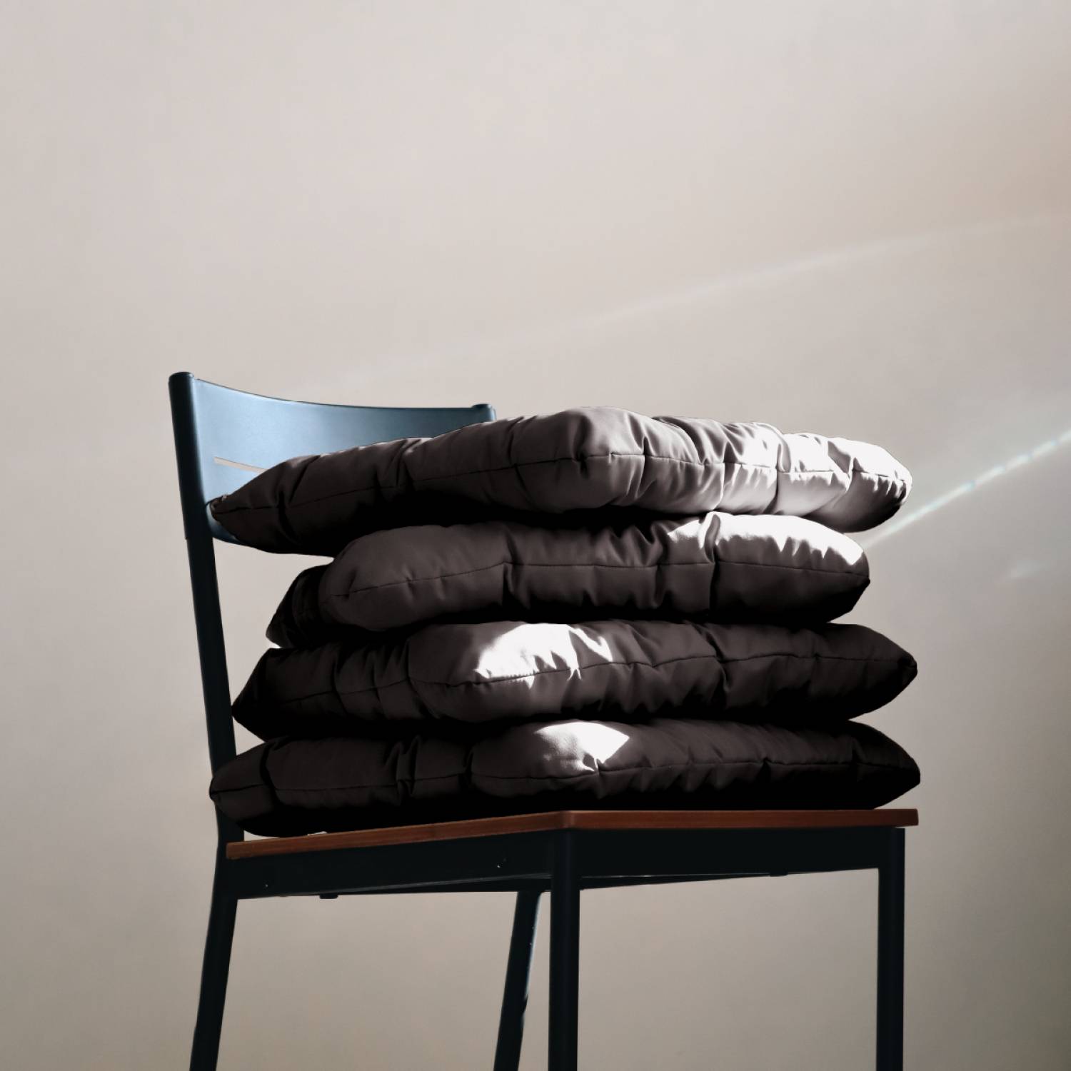 Linxor - Lot de 4 galettes, coussins carrés capitonnés pour chaise - Gris foncé - Linxor - Imagen 5
