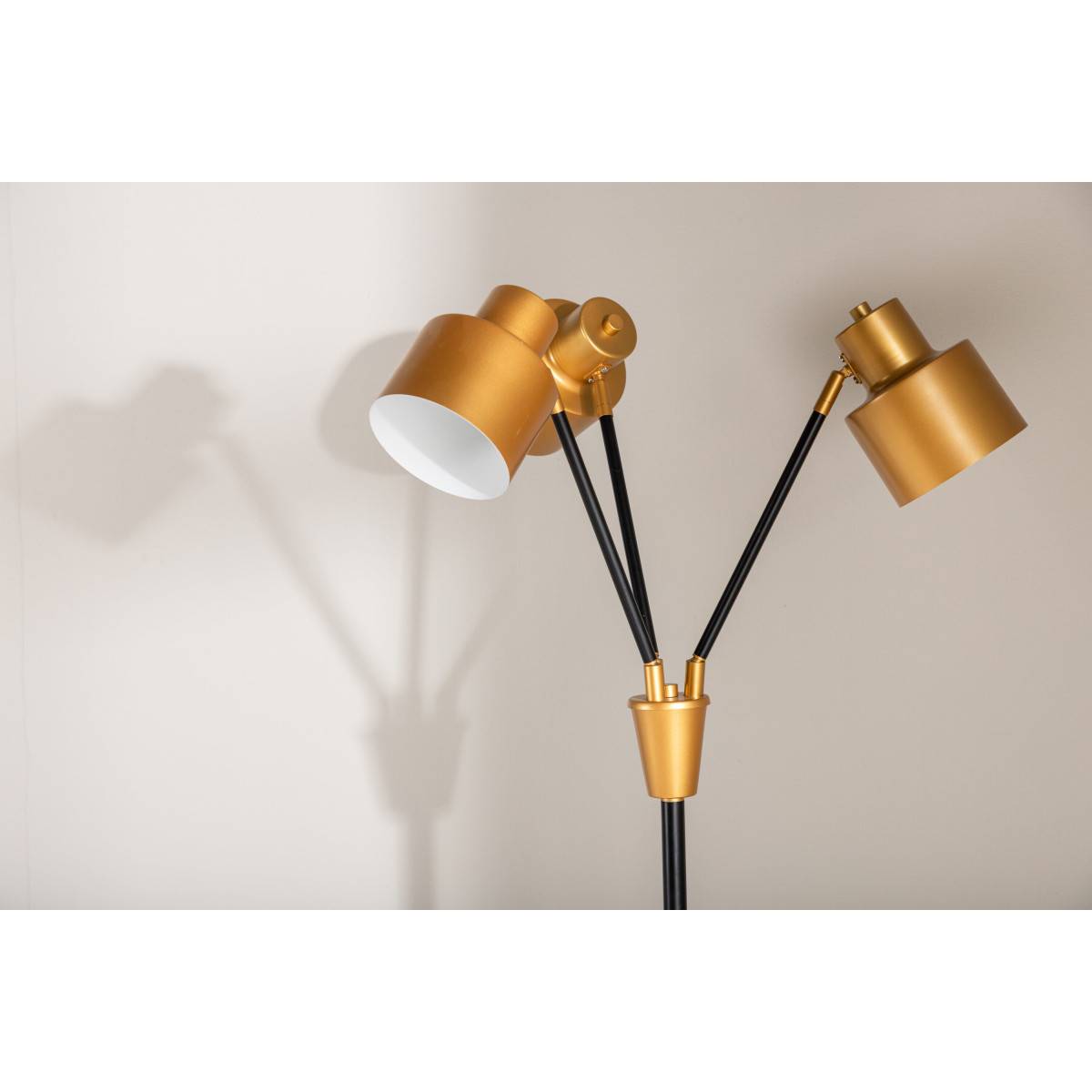 Lampadaire 3 Spots en Métal "Vifta" 178cm Noir & Or - Image 5